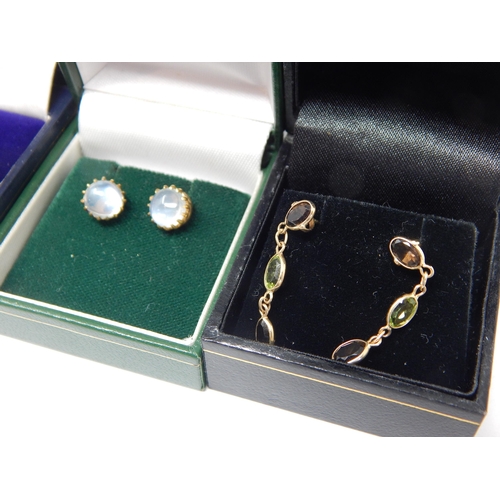 915 - Four Pairs of 9ct Gold Earrings in presentation boxes