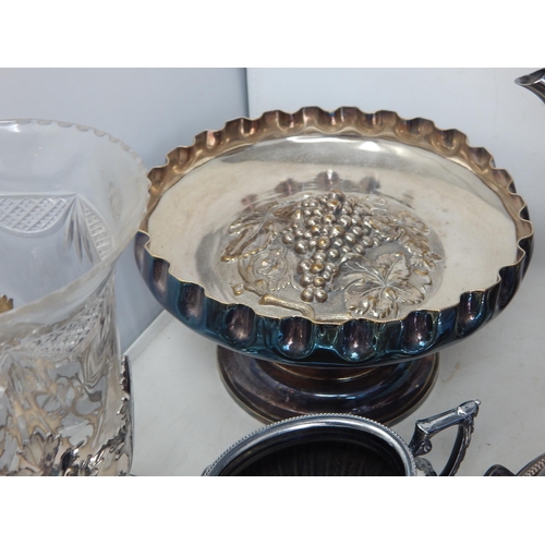 805 - A Quantity of Silver Plated Wares (lot)