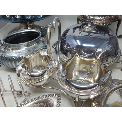 805 - A Quantity of Silver Plated Wares (lot)