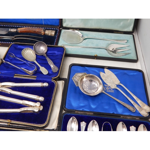 807 - A Quantity of Cased & Loose Silver Plated Flatware (lot)