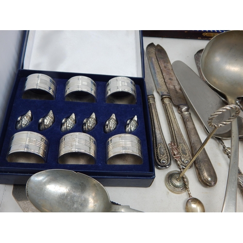 807 - A Quantity of Cased & Loose Silver Plated Flatware (lot)