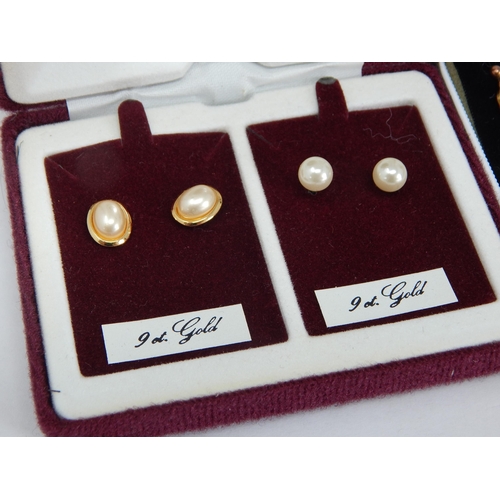 923 - Five Pairs of 9ct Gold Earrings