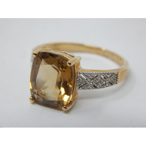 931 - 9ct Yellow Gold Diamond & Citrine Set Ring: Size O: Gross weight 3.48g