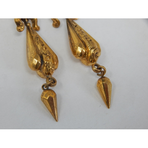 944 - A Pair of Unmarked Gold Earrings: Weight 4.3g