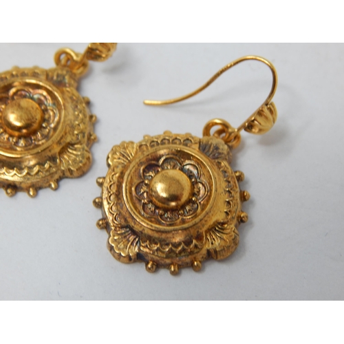 945 - A Pair of Unmarked Gold Earrings: Weight 2.9g