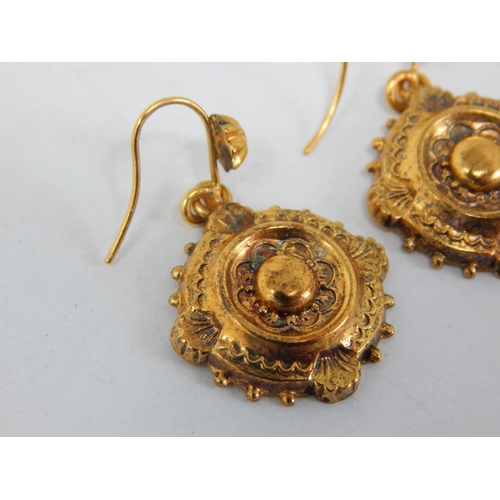 945 - A Pair of Unmarked Gold Earrings: Weight 2.9g