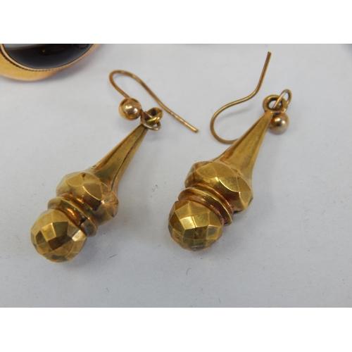 999 - Two Pairs of Unmarked Yellow Metal Earrings: Gross weight 11.8g