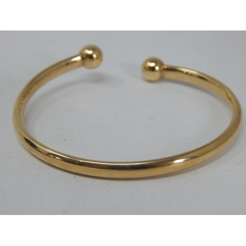 987 - 9ct Yellow Gold Torque Bangle in Original Fitted Case: Weight 5.8g