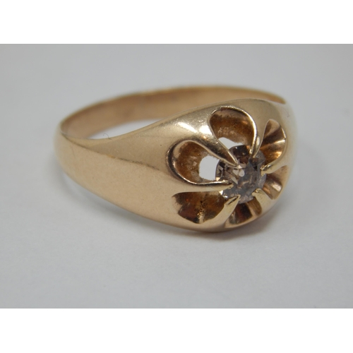 101 - Gentleman's Unmarked Gold Ring Set with a Central Diamond estimated @ 0.30ct: Size R: Gross weight 5... 