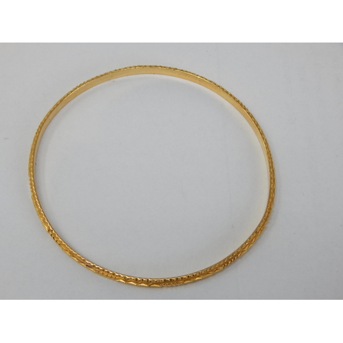 110 - 22ct Yellow Gold Bangle: Weight 14.67g