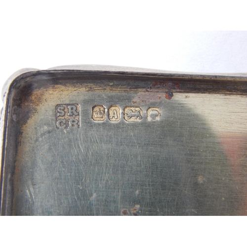 137 - A Victorian Silver Snuff Box Hallmarked Sheffield 1868 by Samuel Roberts & Charles Belk: Measuring 7... 