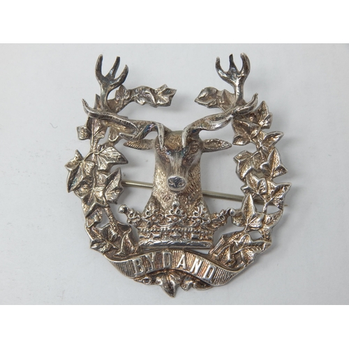 164 - Scottish. Gordon Highlanders 1946 Hallmarked silver Officer glengarry badge by Thomas Kerr Ebbutt. G... 