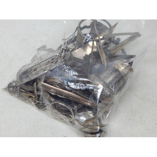 171 - A Quantity of Scrap Silver: Weight 362g