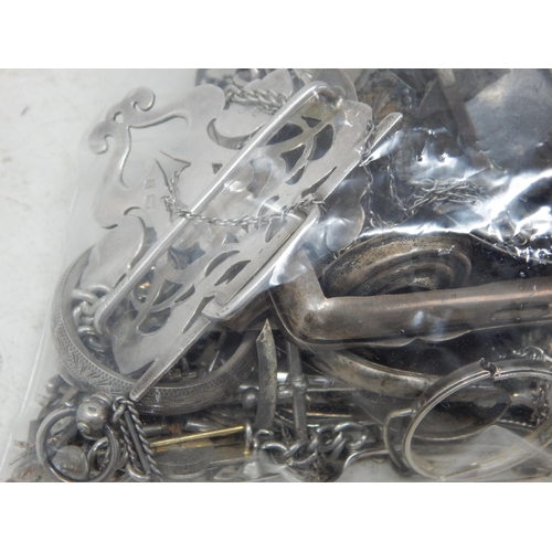 171 - A Quantity of Scrap Silver: Weight 362g