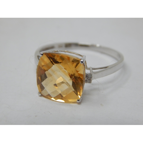 200 - 9ct White Gold Diamond & Citrine Set Ring: Size O: Gross weight 1.82g