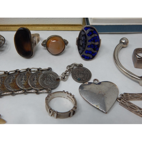 271 - A Collection of Sterling Silver Jewellery to Include an Iona Silver & Enamel Galleon Brooch, Further... 