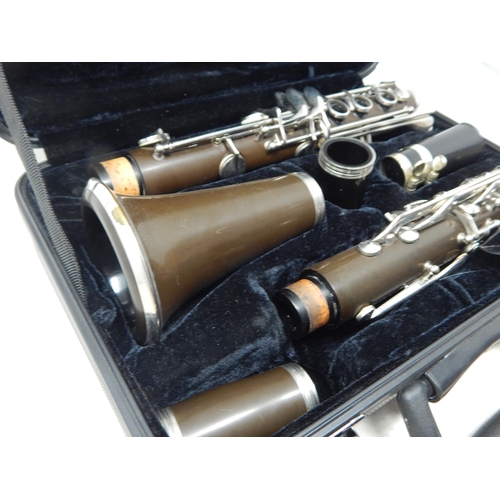 385 - Stagg Clarinet in Fitted Case