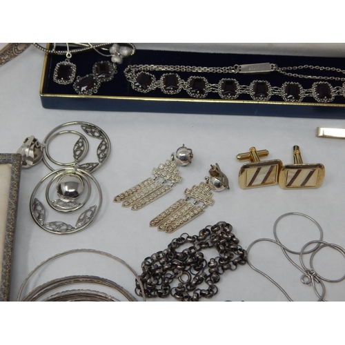 279 - A Quantity of Silver Jewellery together with some Costume Jewellery