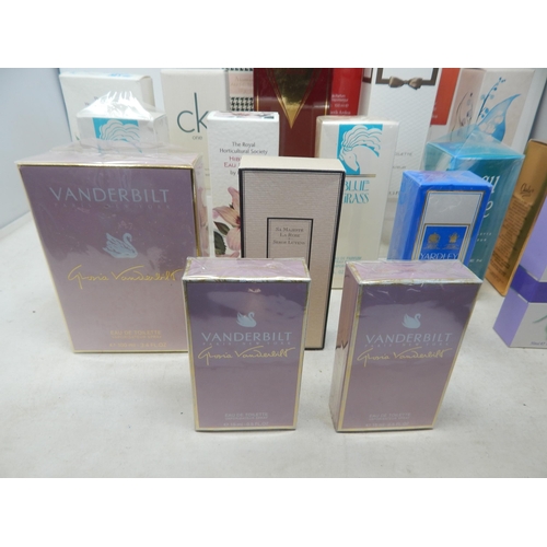 414 - Large Quantity of Perfumes etc Including Christian Dior, Elizabeth Arden, Nina Ricci, Calvin Klein, ... 