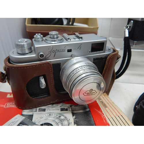 435 - A Collection of Cameras including an Ensign Cupid, Agfa Isolette, Paxette Braun & G. Rodenstock, Bro... 