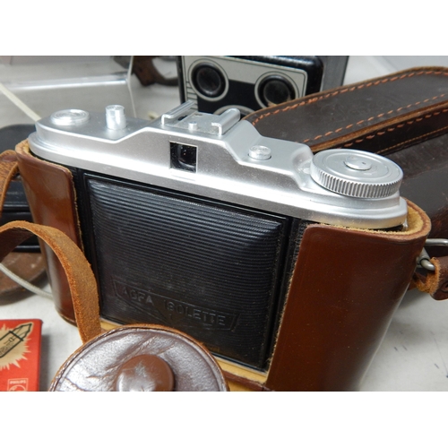 435 - A Collection of Cameras including an Ensign Cupid, Agfa Isolette, Paxette Braun & G. Rodenstock, Bro... 