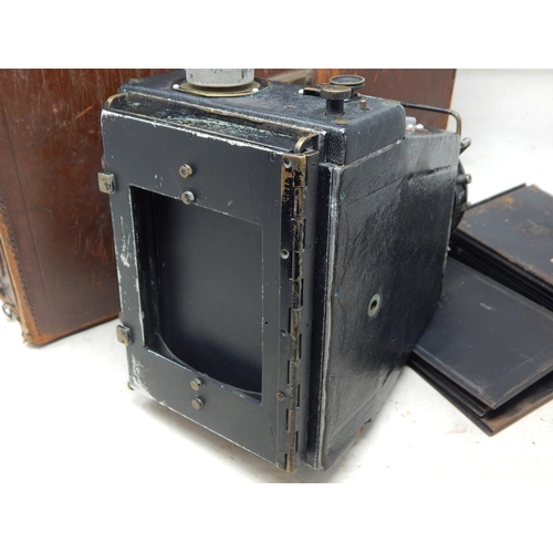 437 - De Vere Plate Camera with Ilex Optical Co, USA Lens & a Large Quantity of Plates