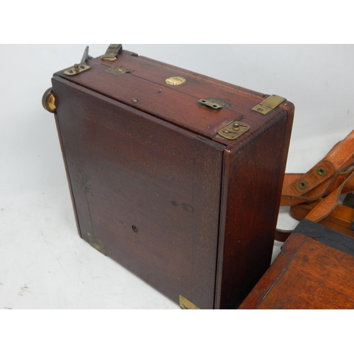 438 - J. Lizars Challenge Plate Camera together with plates etc & a photograph of Lord Astor, Asquith in S... 