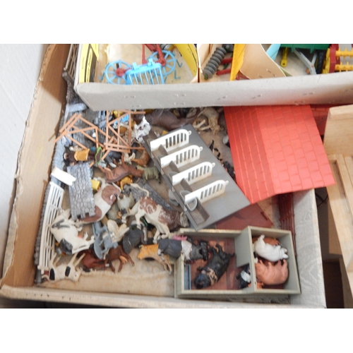 461 - Britains Model Farm Buildings, Animals, Vehicles etc Contained in a Cardboard Box (lot)