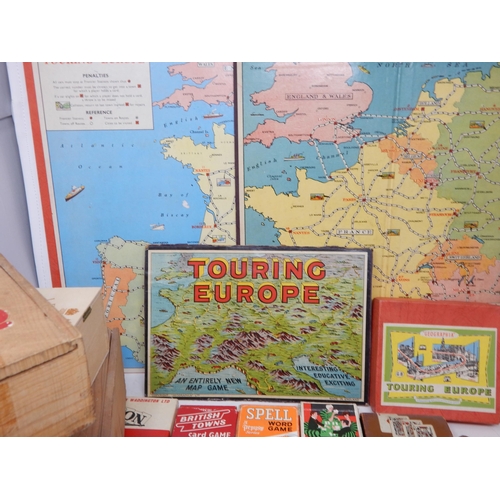 462 - Quantity of Vintage Toys & Games Including Card Games, Chess Sets, Wooden Puzzles etc (lot)