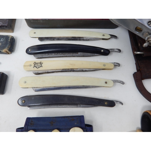 466 - A Large Quantity of Antique & Vintage Cut Throat Razors