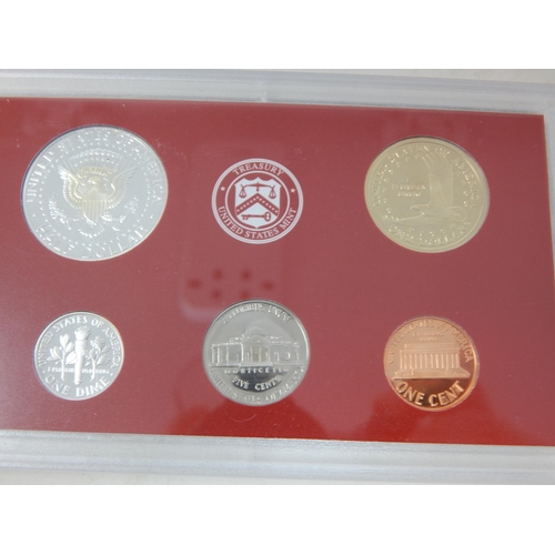 23Q - United States of America Mint Silver Proof Set 2003 in United States Treasury case of issue