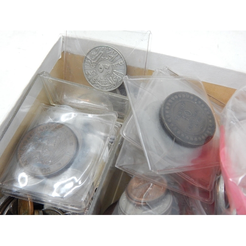 99I - A Box Containing a Large Quantity of World Coinage: Sorting will Reward