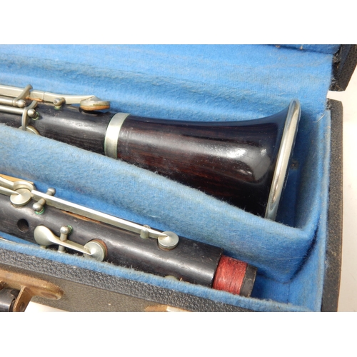 495 - Hawke Clarinet in Fitted Case