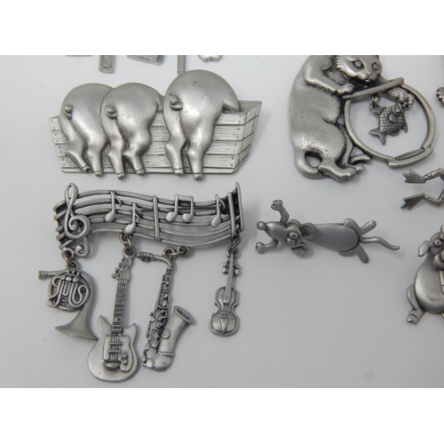 150 - A Large Quantity of Novelty Pewter Brooches (14)