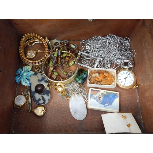 152 - A Quantity of Costume Jewellery & Silver  Including Hallmarked Silver Ring, Silver Harp Brooch, Silv... 