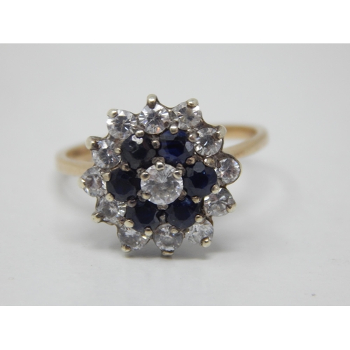 167 - 9ct Yellow Gold Gem Set Cluster Ring: Size O: Gross weight 3.67g