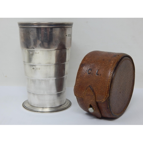 173 - Large Victorian Silver 5 Section Collapsible Beaker in Original Leather Case: Hallmarked London 1896... 