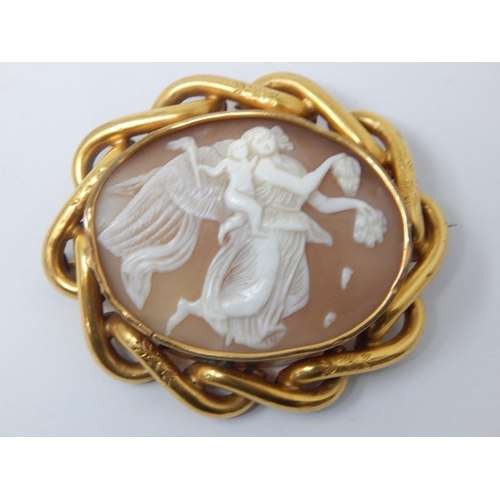 181 - Large Victorian Yellow Metal Cameo Brooch: Measuring 6.2cm x 5.5cm