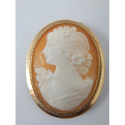 193 - 9ct Gold Framed Cameo Brooch: Gross weight 3.83g