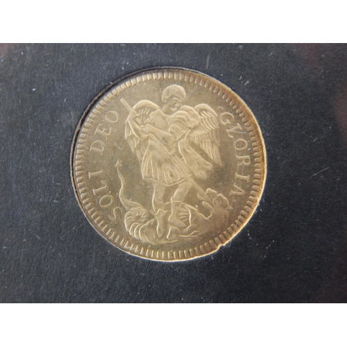 64I - Queen Anne Gold Touch Piece: 9ct Replica by Johnston Matthey in Case of Issue