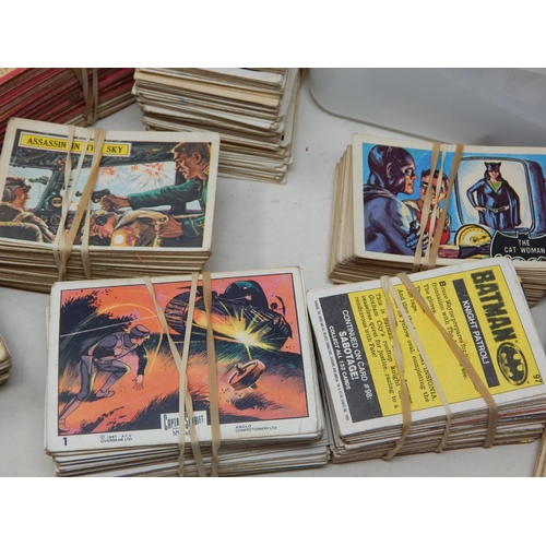 446 - A Quantity of Lead Soldiers together with a large quantity of vintage collectable cards