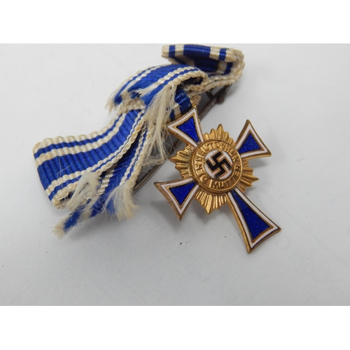 452 - WWII German Mother's Cross Brooch with Original Ribbon: Engraved to reverse 