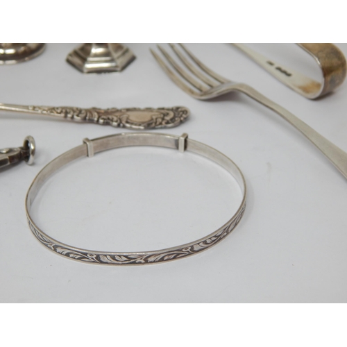 141 - A Group of Hallmarked Silver Including Cheroot Cutter, Tongs, Flatware, Cruets, Napkin Ring etc: Wei... 