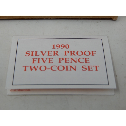 75 - Royal Mint 1990 UK Silver Proof Five Pence Two Coin Set in Case of Issue with COA