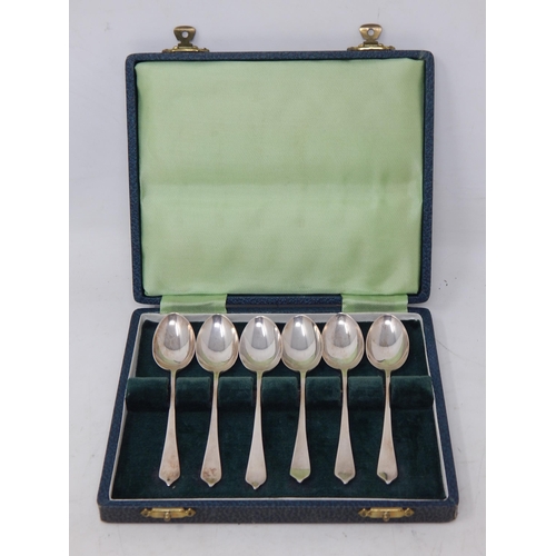 149R - A Set of 6 Silver Coffee Spoons: Hallmarked Sheffield 1950 by Travis Wilson & Co Ltd in Original Fit... 