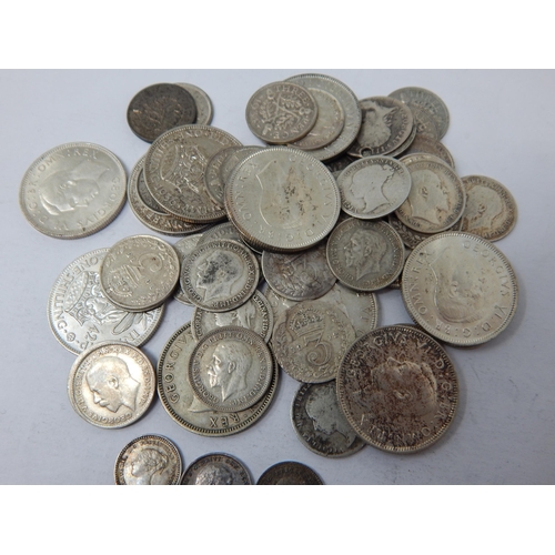 51Q - George IV/William IV/QV Silver Maundy Money together with a quantity of QV & Later Silver Threepence... 