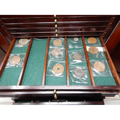 49I - A Mahogany 20 Drawer Coin Cabinet Containing a Large Assortment of Georgian & Later Coinage: Measure... 