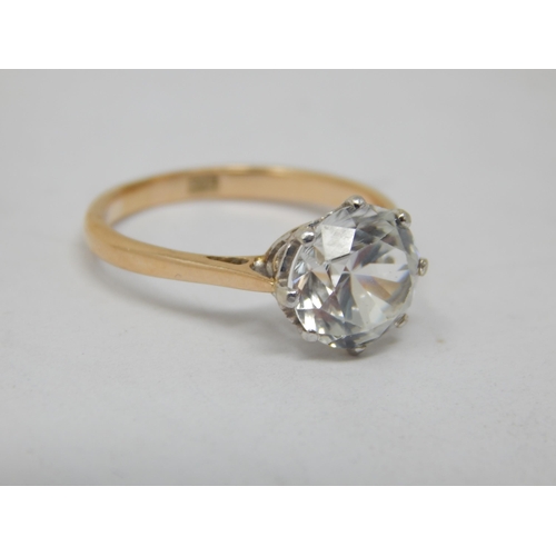 268F - 9ct Gold Solitaire Ring: Size O: Gross weight 2.66g