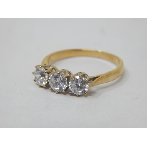 268G - 9ct Gold trilogy Ring: Size N: Gross weight 2.36g