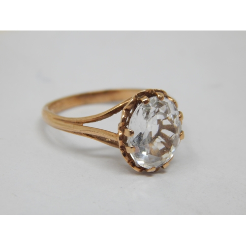 268H - 9ct Gold Solitaire Ring: Size M/N: Gross weight 2.53g